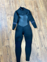 Second hand Roxy Women’s wetsuit 4/3 - Size 14