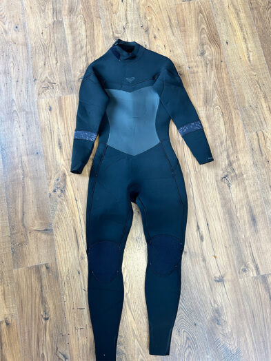 Second hand Roxy Women’s wetsuit 4/3 - Size 14