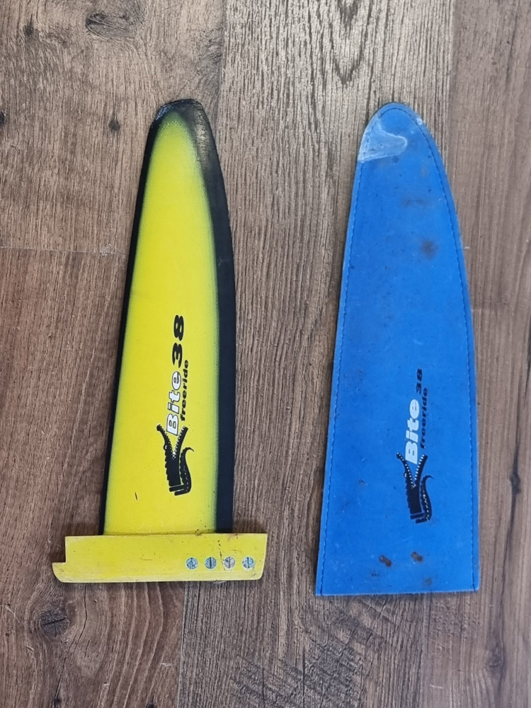 Second Hand Trim Box Windsurfing Fin 38cm Second Hand Trim Box Windsurfing Fin 38cm