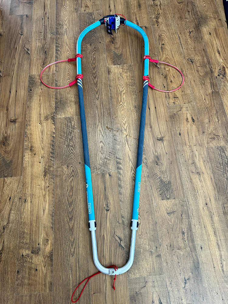 Second Hand Duotone Silver series 160-220 Windsurfing Boom Second Hand Duotone Silver series 160-220 Windsurfing Boom